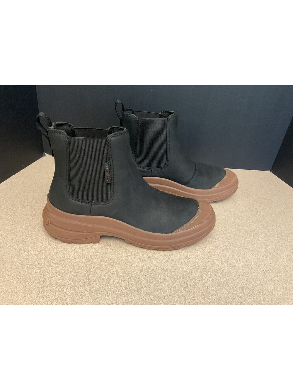 Womens Merrell Harper Pull On Black Waterproof Leather Chelsea Boots. Size 8.5
